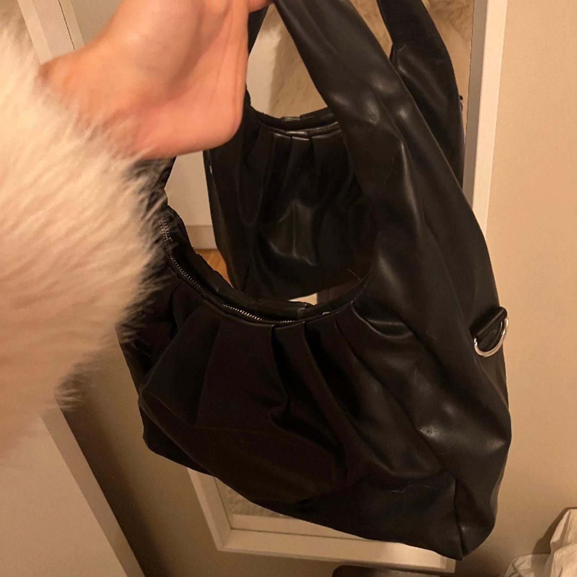 Svart väska - 91