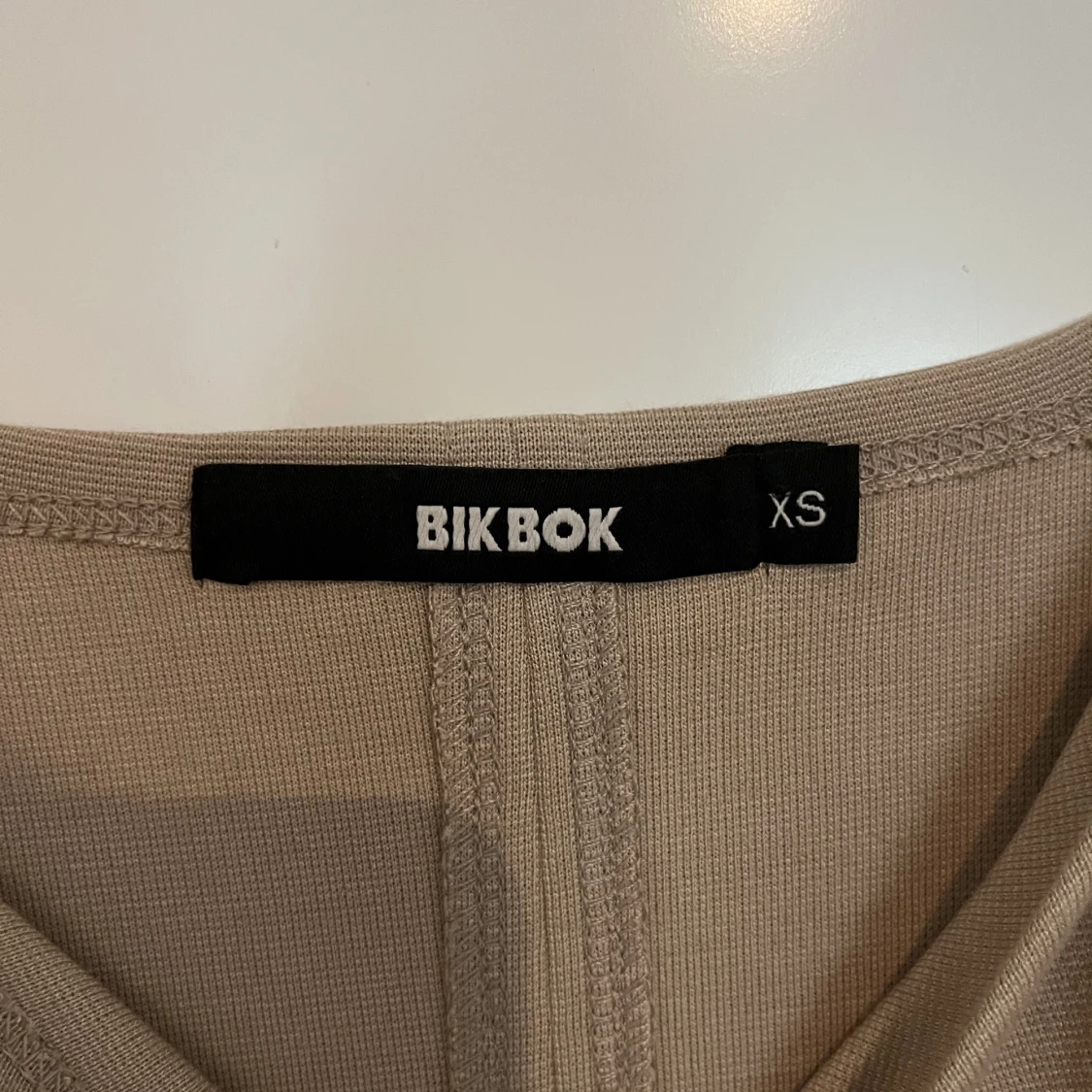 Beige klänning  - 90