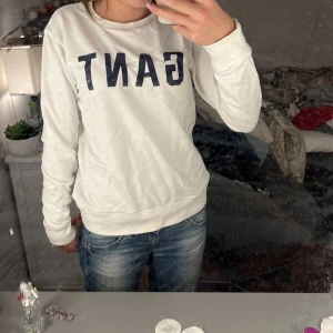 Hoodie - Säljer denna gant hoodien då den ej kommer till användning och är på gränsen till för liten❤️köpt för 999kr❤️