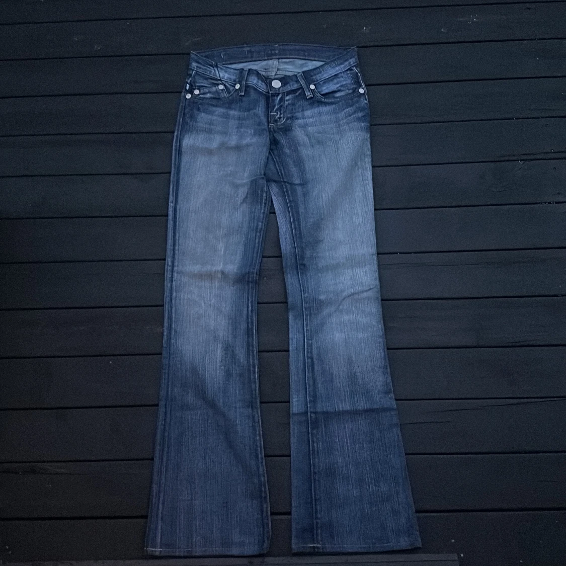 Lowrise rock & republic  - 91