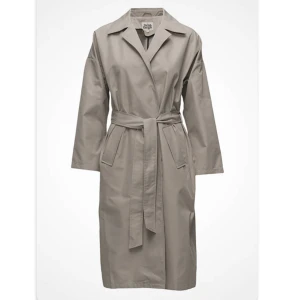 Twist & Tango Trenchcoat  - Trenchcoat från Twist & Tango i storlek 38.  Skick: använd men i fint skick 