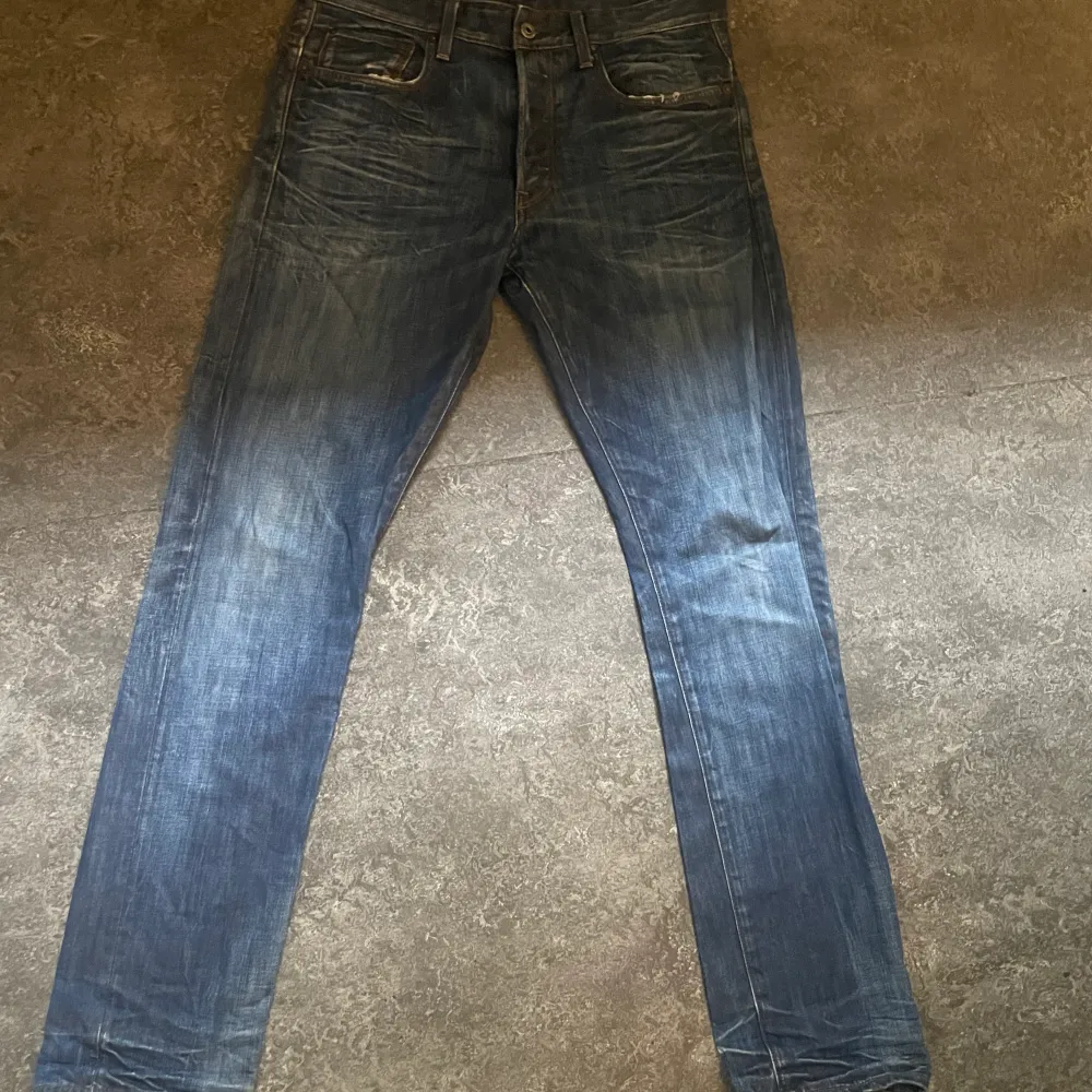 G-star jeans sparsamt använda  Storlek 32-32 Straight leg. Jeans & Byxor.