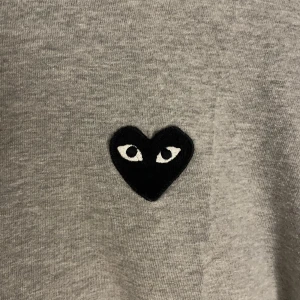 comme des garçons - Storlek M men passar S