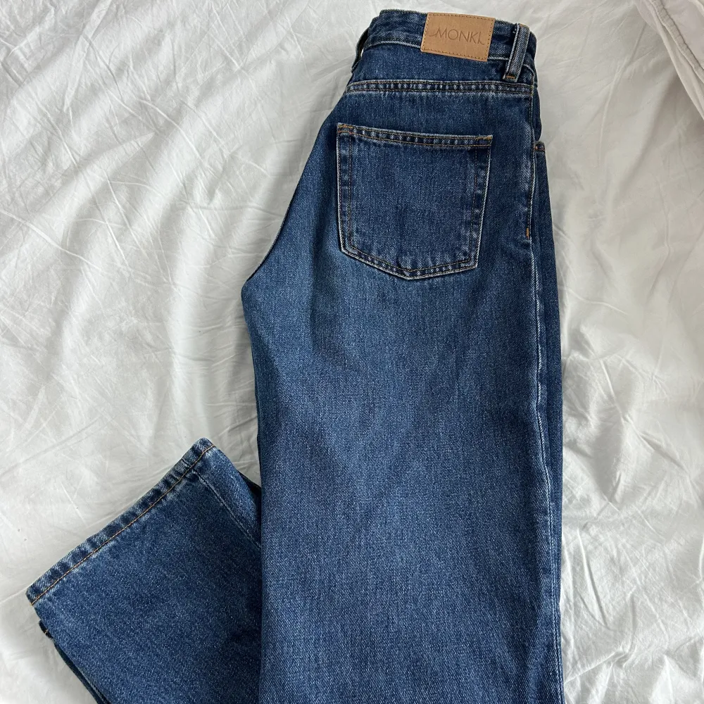 Jeans aldrig använda säljer för 200kr + frakt. Jeans & Byxor.