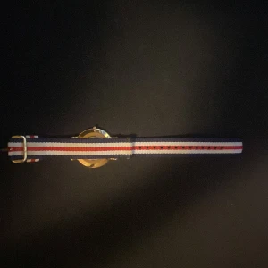 Daniel Wellington klocka - Skicket är 10/10 inga tecken på skada. Kan behöva byta batteri.