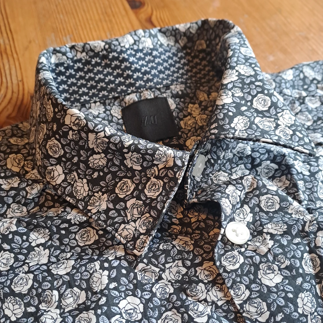 Blommig skjorta - 90