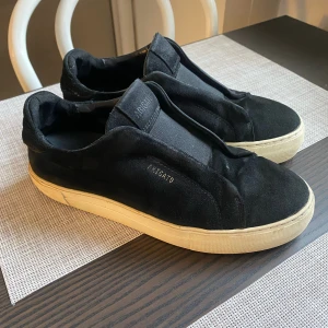 Axel Arigato Skor  - Skor i mocka i bra skick, kom med prisförslag!!