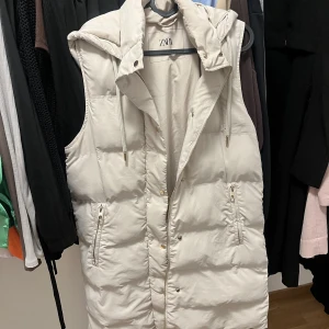 Zara väst  - I mycket gott skick. 
