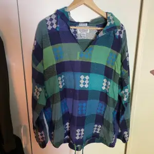 Hippie/bohemia tröja. Köpt på en marknad för flera år sedan. I fint skick. 