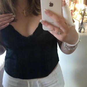 Linne - Jätte fint spets linne som aldrig är använt