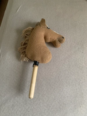 Käpphäst🫶🏽🤍 - Detta är ninja (du får döpa om) hon är busig! jag har gjort henne hemma själv!😊