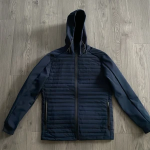 Höst sommar jacka  - Nyskick STL M 