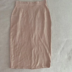 Midikjol sammet  - Nyskick 