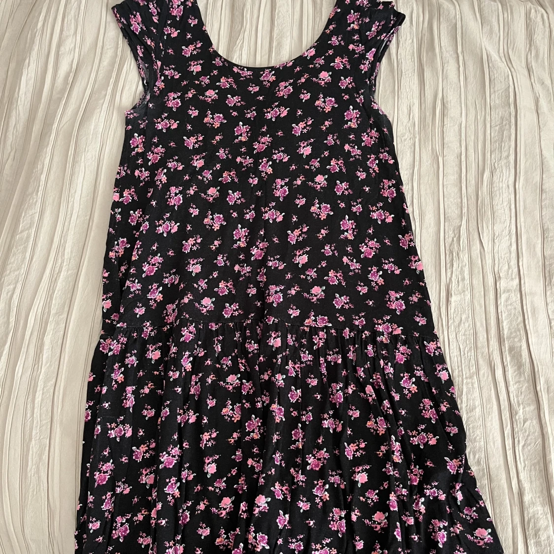 Blommig klänning - 90