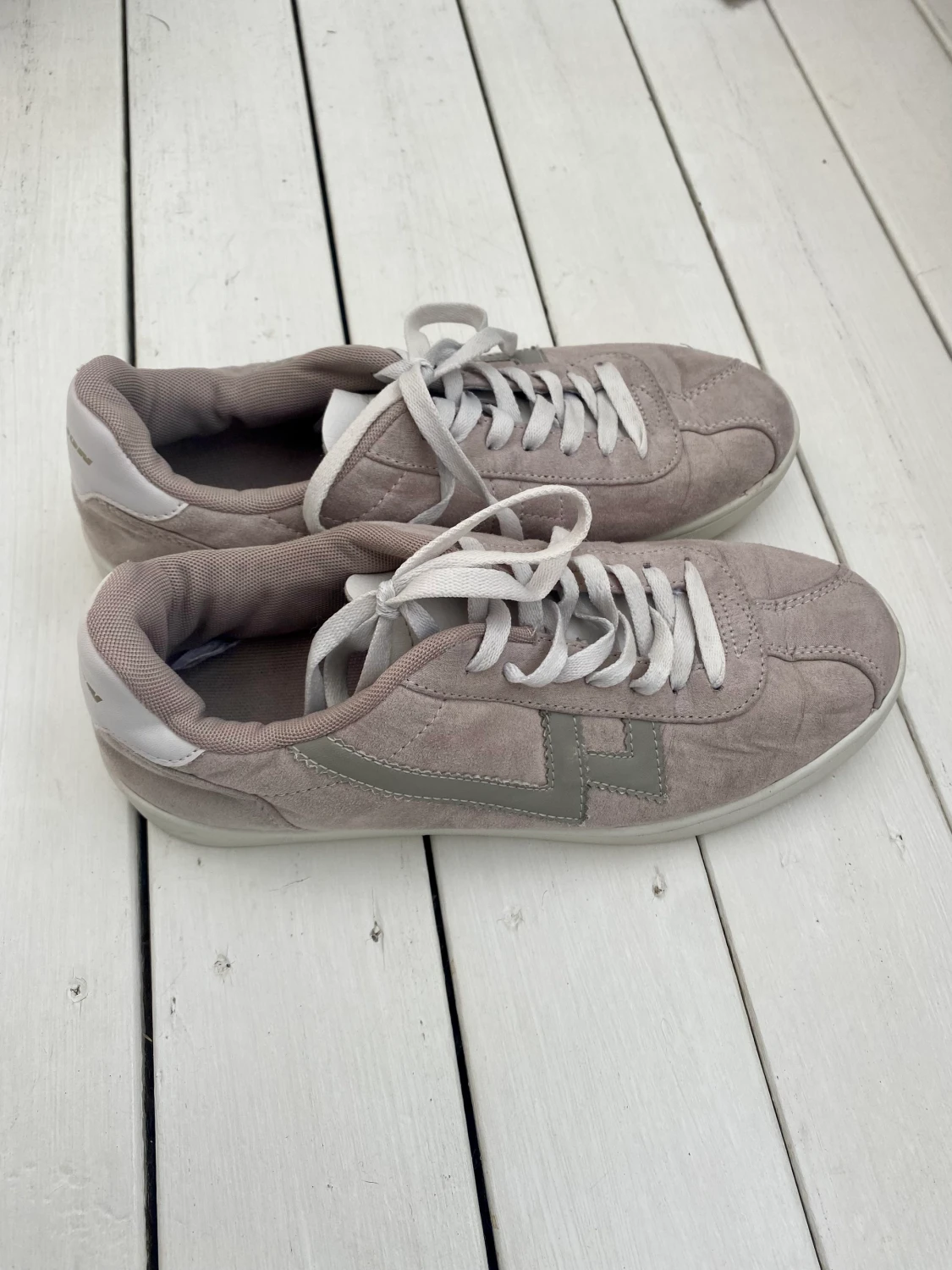 Ljusrosa/lila sneakers đžđž