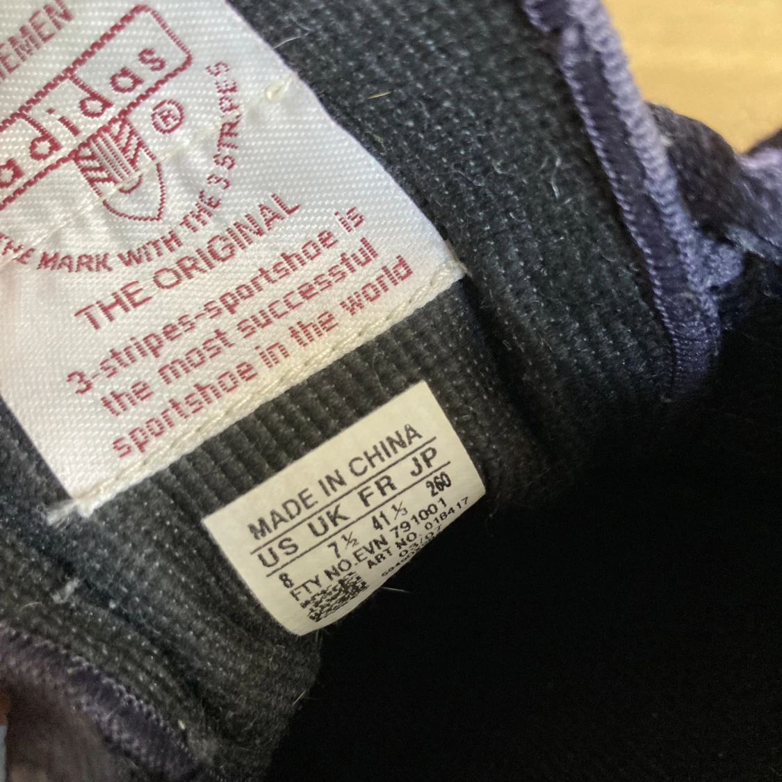 Adidas Universal  - 91