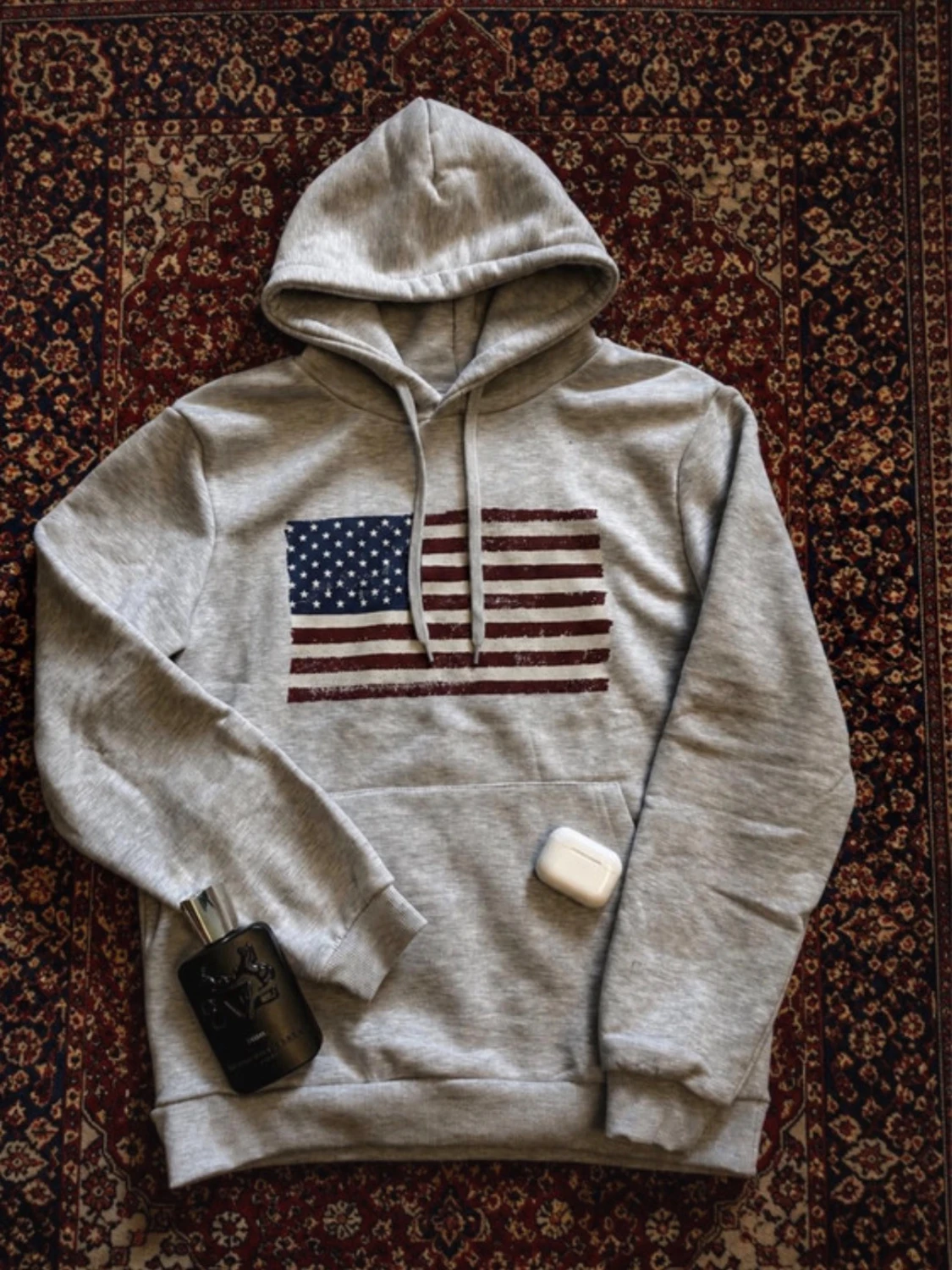 Grå hoodie 