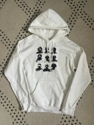 Faces hoodie  - Nytt skick 