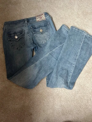 True religon jeans - True religon jeans i joey w24, de är i superbra skick💓