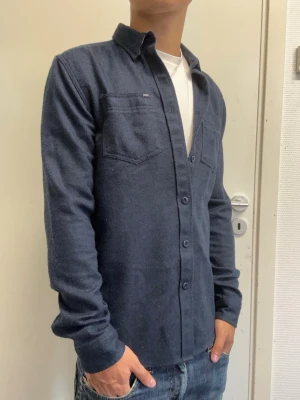 Superdry overshirt - Snygg overshirt från Superdry i storlek S. Mycket bra skick. Modellen är 173cm, 64 kg. Pris kan diskuteras!!