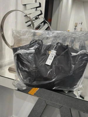 Väska Gina tricot helt ny BRUN  - Helt ny! 