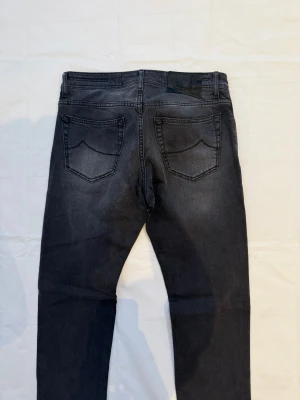 Jacob Cohen 622 Jeans Black Men's - Svarta Jacob Cohen-jeans, modell 622, begagnade i mycket gott skick.