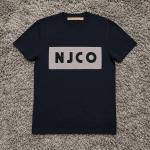 Nudie jeans vintage t shirt - Säljer denna unika vintage nudie jeans t shirten i mycket fint skick!🌟Nypriset ligger på 1999 kr /// Strl S!🤝Hör gärna av er om ni har funderingar!👏