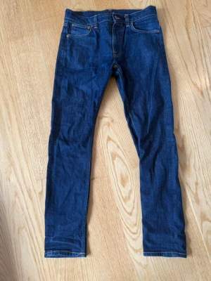 Nudie jeans - Säljer dessa skitfeta nudie jeans i strl 30/32. Inga defekter osv! Knappt använda!