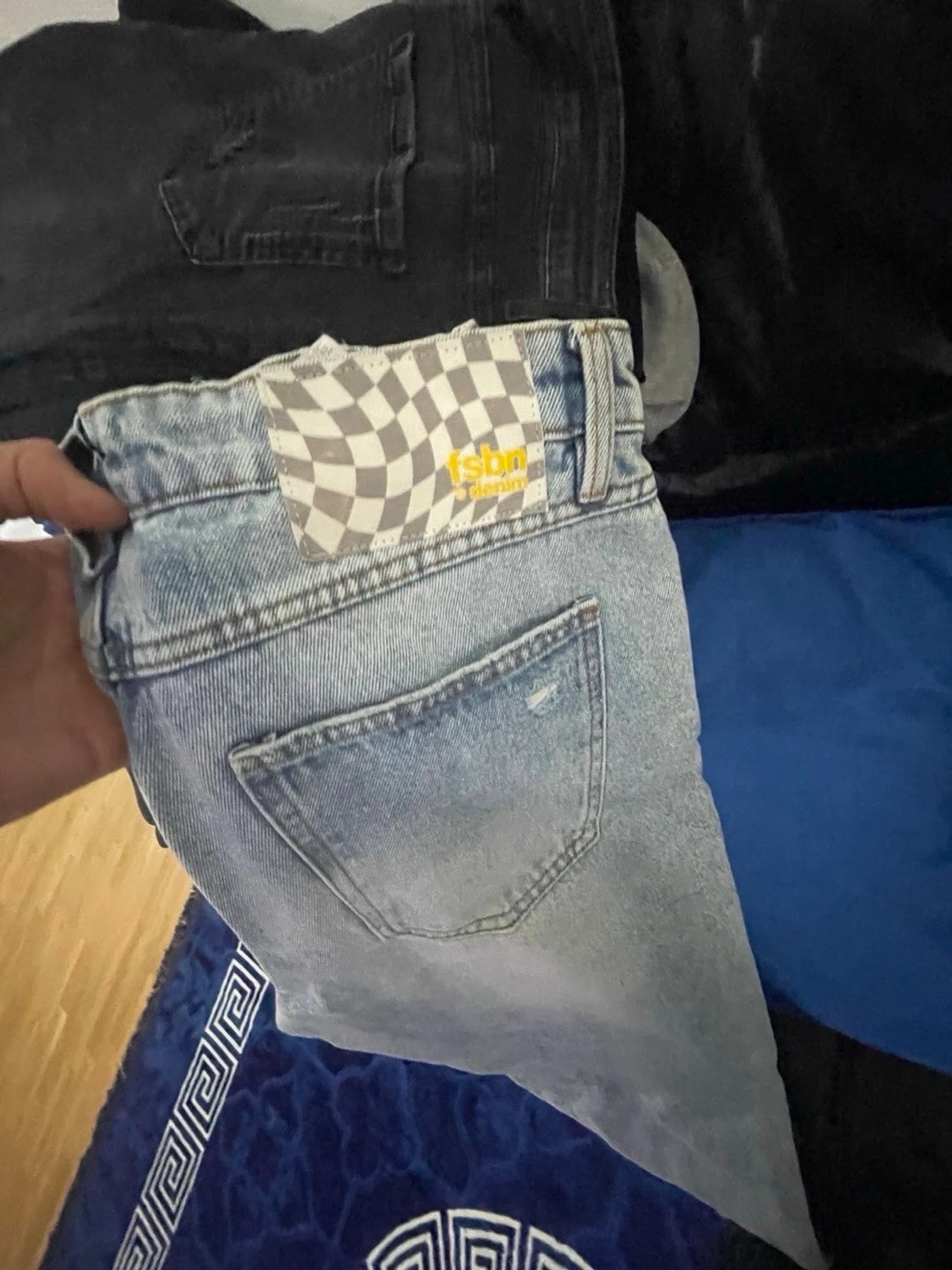 Ljusblå ripped jeans från fsbn - 1