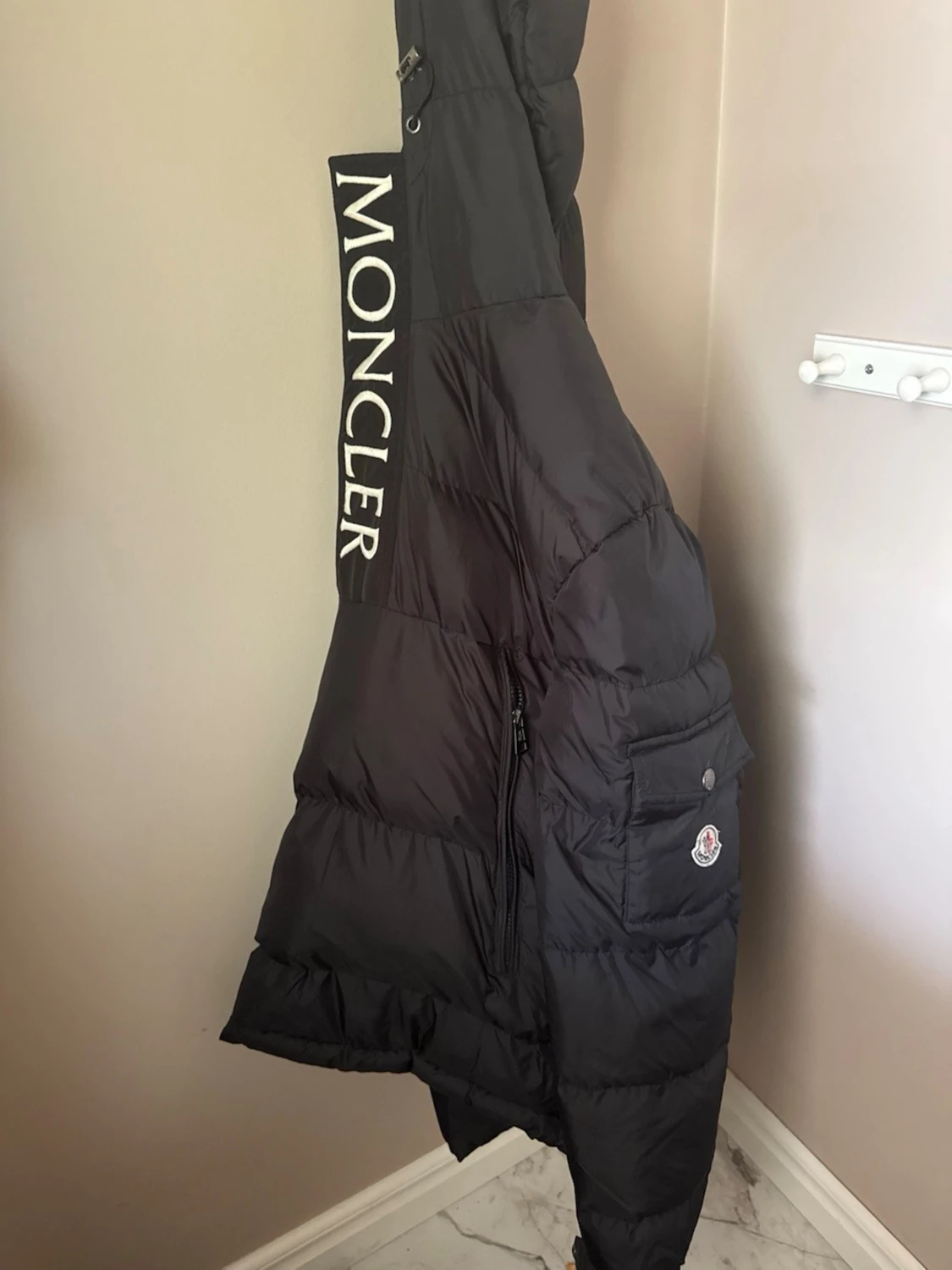 Svart Moncler dunjacka - 1