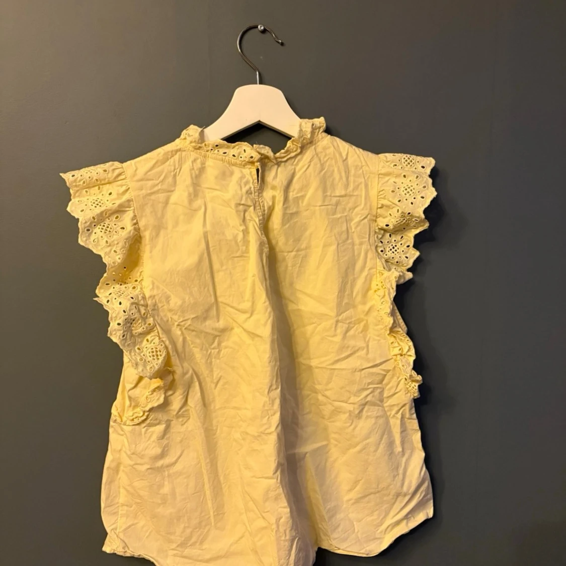 Gul volangblus från H&M - 2