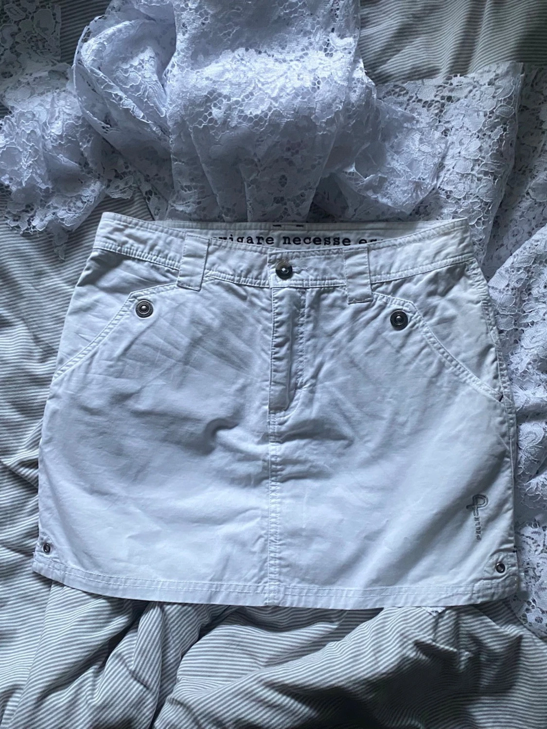 Vita shorts från Pelle P med brodyr - 3