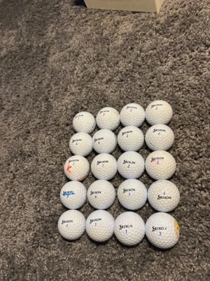Srixon mix  - Säljer en Srixon mix med 20 bollar från modellerna (se bild 3) Bollarna är A klass