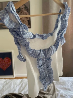 Topp Zara  - Fint linne/topp från Zara, helt oanvänd med lappen kvar 