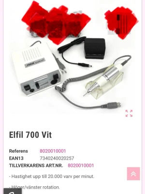 Elfil 700 Vit för naglar - Elektrisk nagelfil i vit färg med kontrollenhet, fotpedal och flera sliphuvuden. Perfekt för manikyr och pedikyr, har justerbar hastighet upp till 20 000 varv/min och både höger- och vänsterrotation. Kompakt design och enkel att använda.