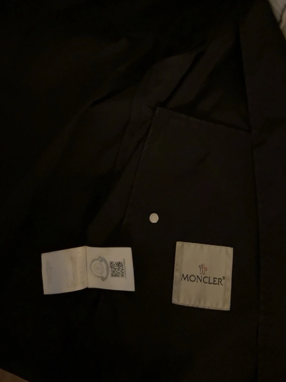 Svart Moncler jacka storlek 3 - 3