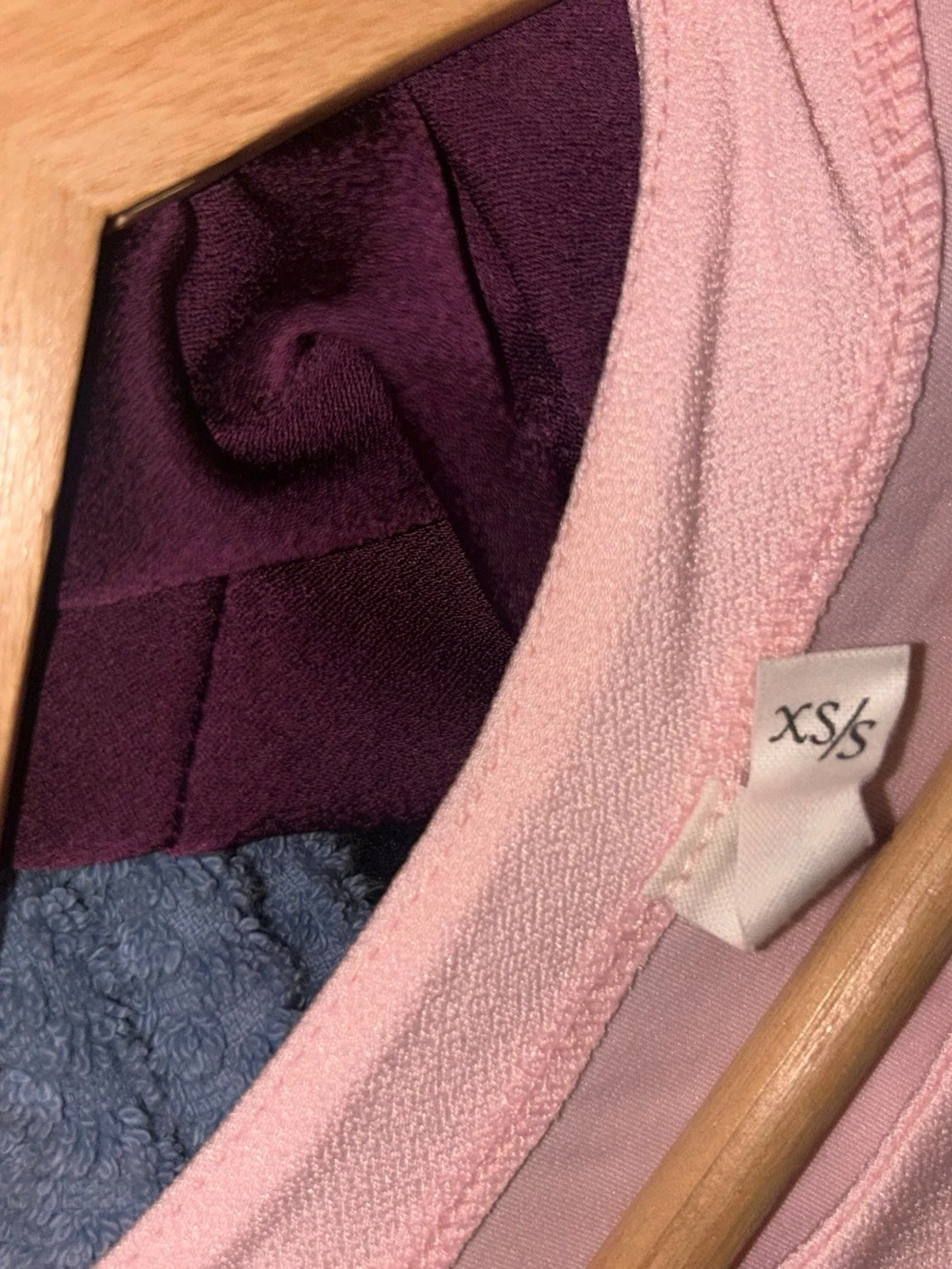 Ljusrosa klänning med kort ärm XS - 1