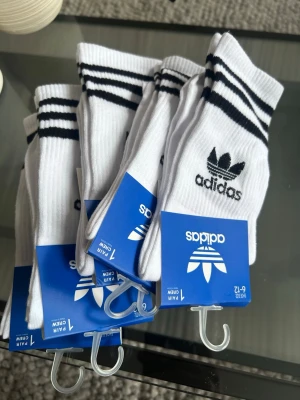 Adidas strumpr 5st - 5st helt nya adidas strumpor, us 6-12