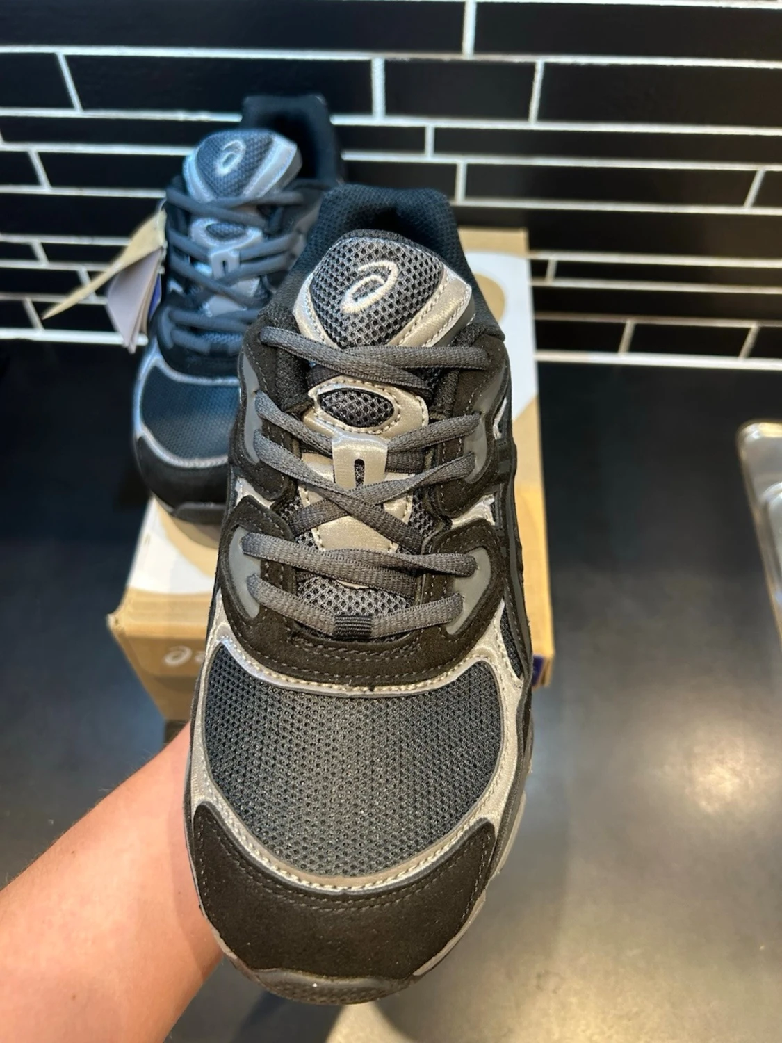 ASICS GEL-NYC – Svart/Grå  - 5