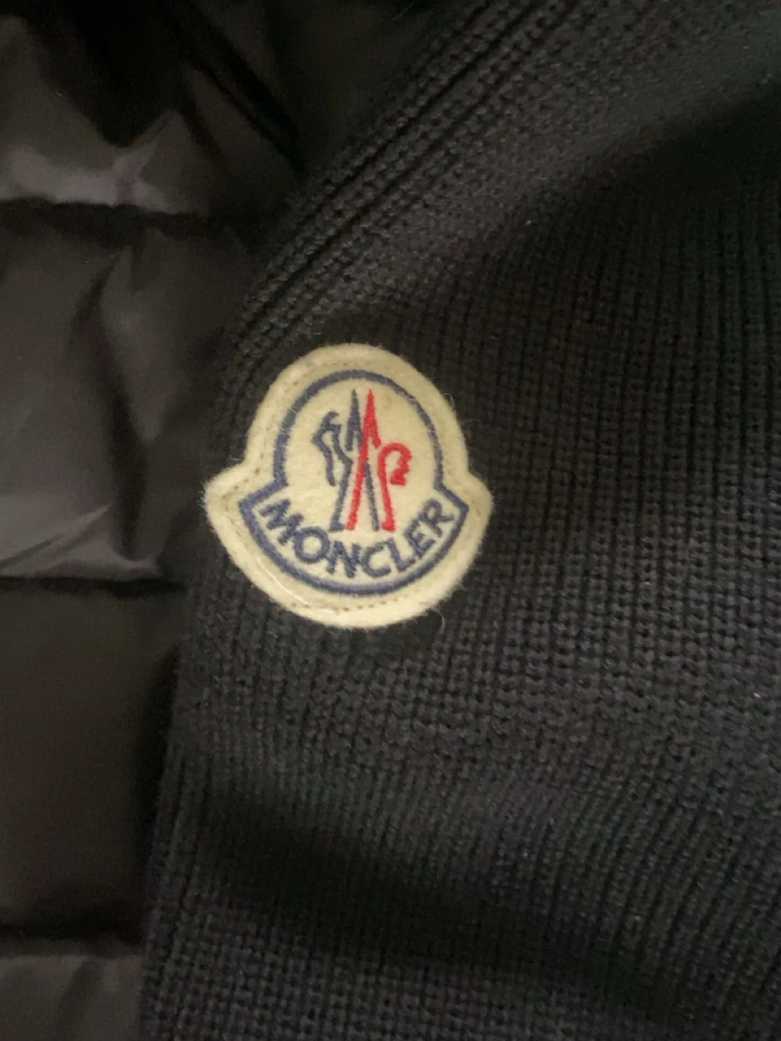 Svart pufferjacka från Moncler - 1