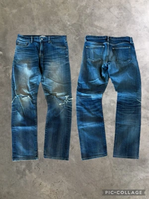 Selvedge jeans - Tjena! Säljer ett par selvedge jeans | Passform: Straight | Skick: Bra, vänligen se bild | Storlek: W30 | Mått: Midja 41cm Ytterbenslängd 98cm Benöppning 19cm