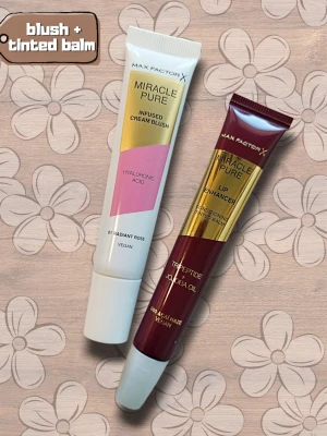 Miracle Pure Cream Blush & Lip Balm - Max Factor Miracle Pure Cream Blush & Lip Enhancer | Blush | Lip Balm 💗💄 Två vårdande makeupfavoriter från Max Factor Miracle Pure-serien. Perfekt för en naturlig, fräsch look med både färg och återfuktning. 💗 Märke: Max Factor 🌸 Miracle Pure Infused Cream Blush 🎨 Nyans: 01 Radiant Rose 💧 Berikad med hyaluronsyra 🌱 Vegansk 💄 Miracle Pure Lip Enhancer 🎨 Nyans: 060 Açaí Haze ✨ Tinted balm med tripeptider & jojobaolja 🌱 Vegansk 🏷️ Nya och oanvända