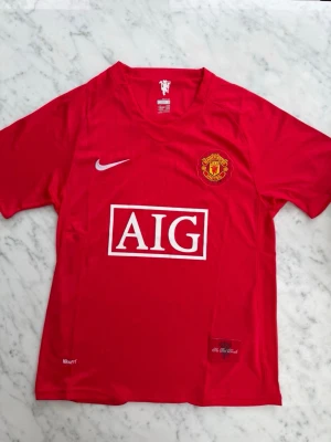 Manchester United fotbollströja  - Helt ny! Kom privat för fler frågor.