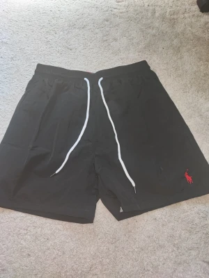 RalphLauren Badbyxor  - Säljer min badbyxor som är helt nya.
