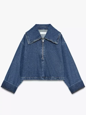 Zara jacka  - En denim jacka med dragkedja. Endast använd 2 gånger så den är som ny. Inköpt för 399kr och pris går att diskutera!💕
