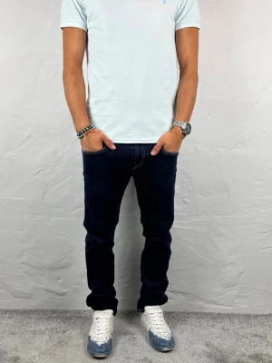 Replay jeans  - Ett par riktigt snygga jeans från Replay i storlek W29 L30 i modellen Anbbas 
