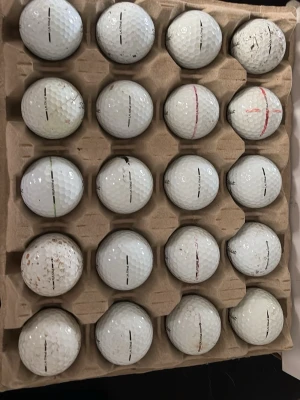 Golfbollar i kartong, 20-pack - Säljer 20st pro v1 / pro V1x skriv vid fundering tvättas vid köp