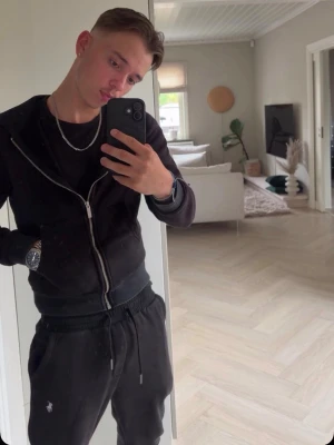Polo Ralph Louren tracksuit  - Polo Ralph louren tracksuit sällan använd storlek S 