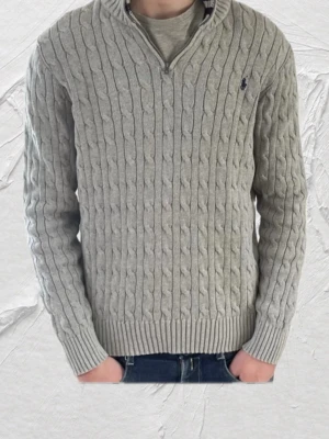 Ralph Lauren quarterzip  - Hej! Nu säljer jag denna as feta stickade Ralph Lauren quaterzipen| Storlek: Xs-S  | Skick 9/10 inga defekter| 100% äkta|                          Nypris=2400 | Vårat pris 1099 | Mvh Emil