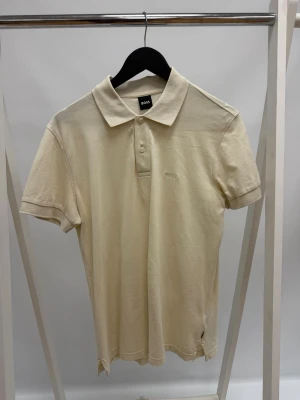 Hugo boss piké - Ruggit goe piké från Hugo Boss som är köpt i Italien 🇮🇹 svin goe sitter bra. Är 190 väger 75 